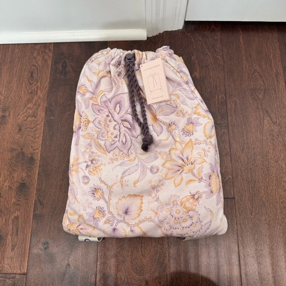 NEW Beach Towel Backpack Convertible Victoria’s Secret, Purple Flowers